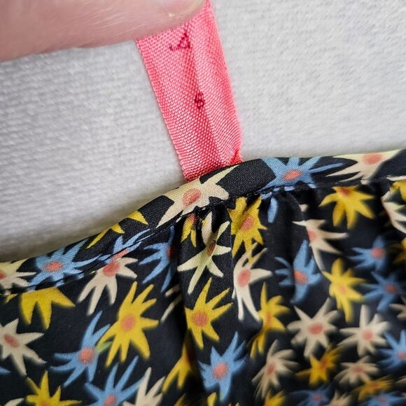 Eight Sixty Floral Tie Neck Sleeveless Top Size Small - Picture 8 of 10